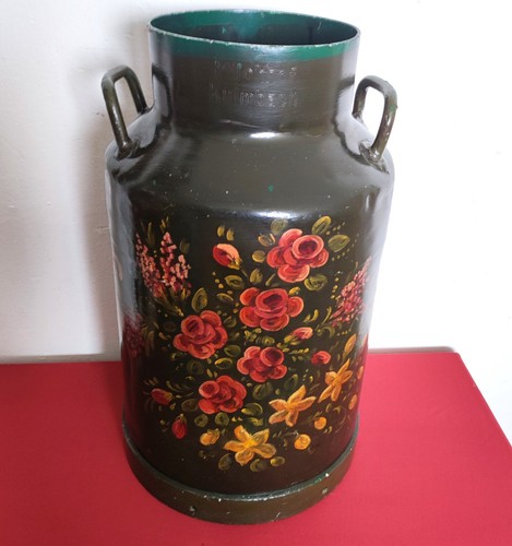 Antike milchkanne mit - antike,