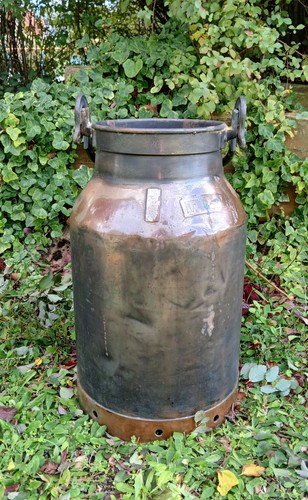 Große alte milchkanne - große,