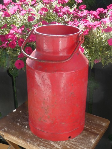 Alte milchkanne 15l in rot - milchkanne,