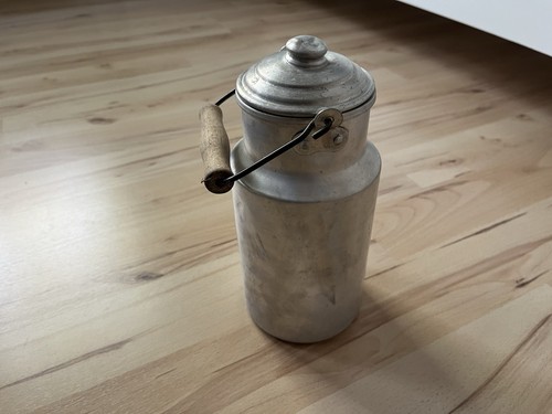 Kleine alte milchkanne - alte, (kanne)