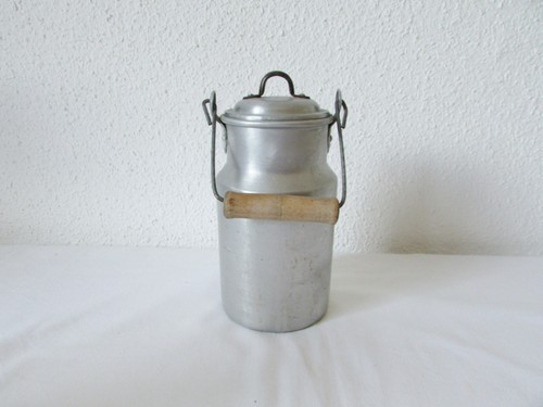 Alte kleine milchkanne - alte,
